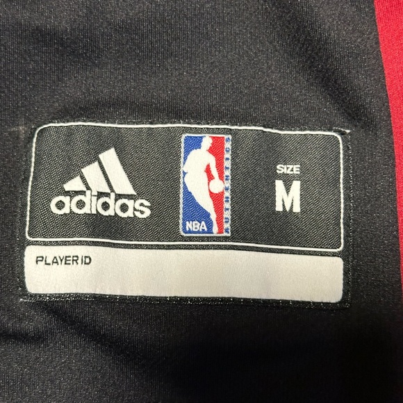 NWT NBA Dwayne Wade Miami Heat Jersey sz Medium - Picture 3 of 3